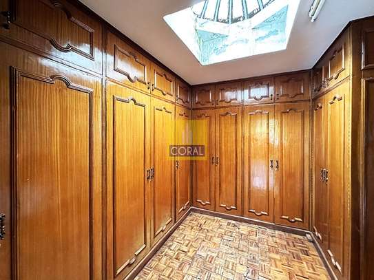 5 Bed Townhouse in Brookside image 5