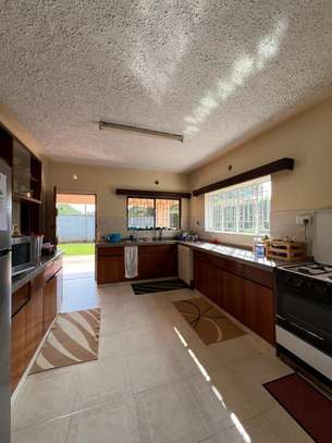 5 Bed House with Garden in Runda image 5