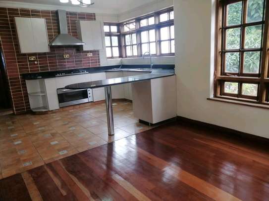 3 bedroom house with a study room for rent in Karen image 2