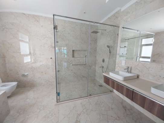 4 Bed Townhouse with En Suite at Peponi Rd image 8