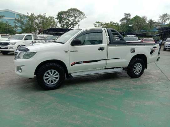 TOYOTA HILUX SINGLE CABIN image 6
