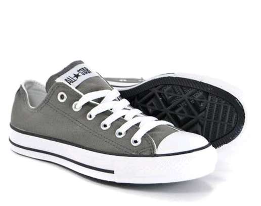Unisex grey Converse shoes image 1