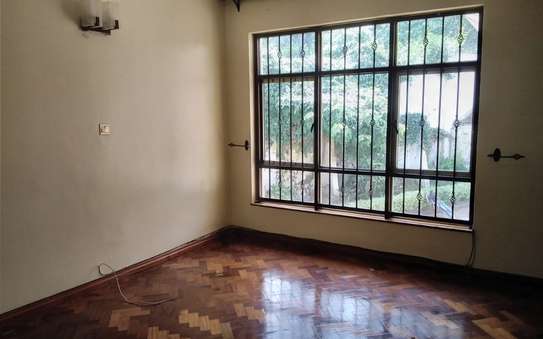 6 Bed Townhouse with En Suite in Kitisuru image 15