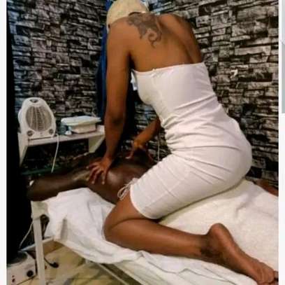 Full body massage at Nairobi  for gents and ladies image 3