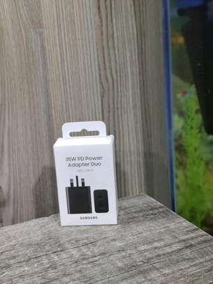 35W PD power adapter duo USB-C, USB A image 1