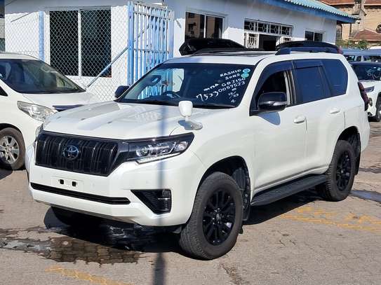 TOYOTA PRADO image 8