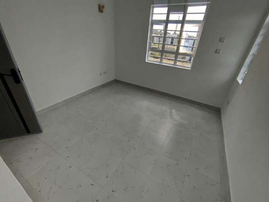 3 Bed House with En Suite at Acacia image 10