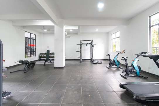 Furnished 1 Bed Apartment with En Suite in Riverside image 4