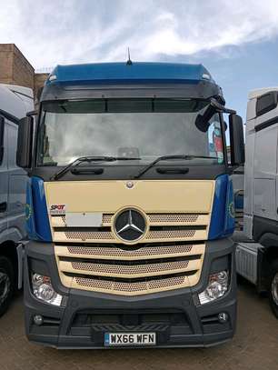 ACTROS MP4s image 4