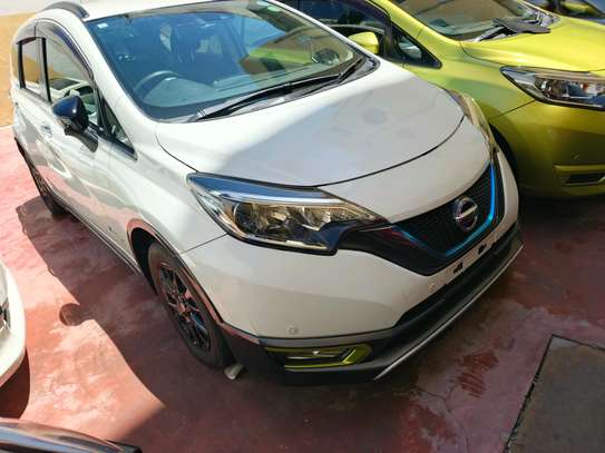 Nissan Note empower image 8