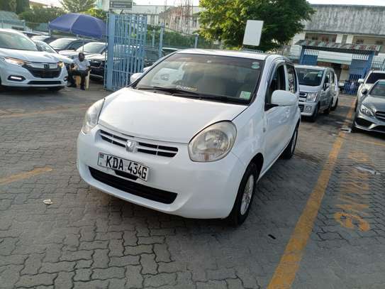 TOYOTA PASSo KDA white image 2