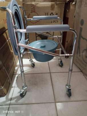 FOLDABLE TOILET SEAT COMMODE W WHEELS SALE PRICES KENYA image 8