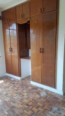 4 Bed Apartment with Parking in Kileleshwa image 8