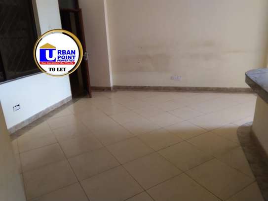 2 Bed Apartment with Lift at Vescon Area image 2