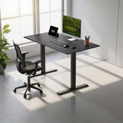 Standing Desk; 1.6M Adjustable  Electric Desk in Ogembo image 6