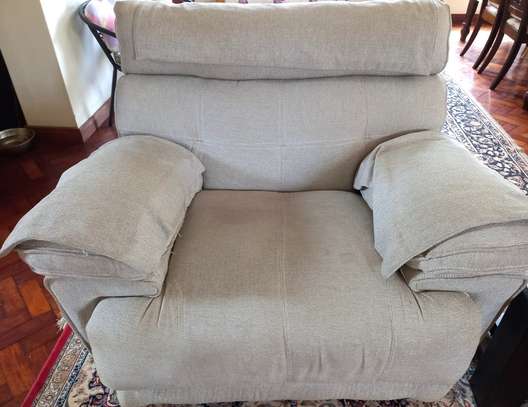 RECLINER 7 SEATER SOFA image 2