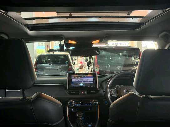 Toyota Rav4 newshape hybrid image 5