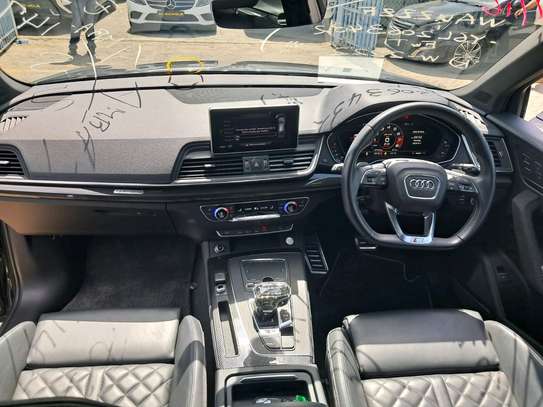 Audi SQ5 image 8