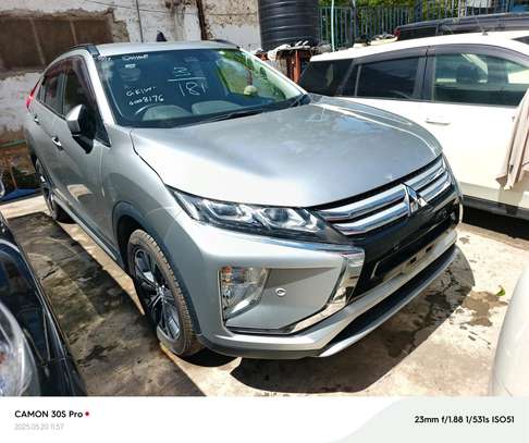 Mitsubishi eclipse cross image 2
