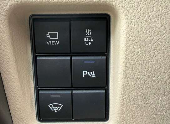 2021 Toyota land cruiser Prado TZG image 7