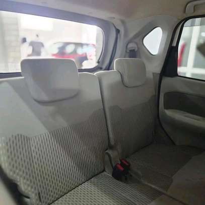 Daihatsu move image 2