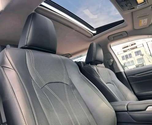 Lexus RX 2018 Black SUV Luxury Performance image 6