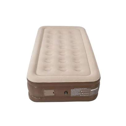 Inflatable outdoor/indoor sleeping compact airbed* image 4