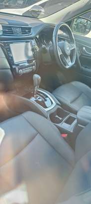 Nissan SUV X-Trail 2019 Gold Spacious Smooth Ride image 5