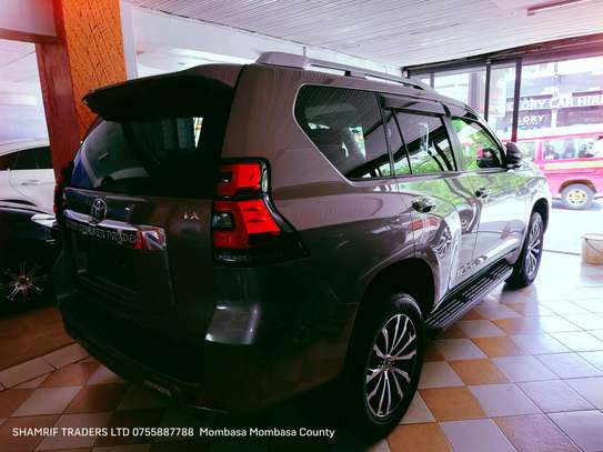 Toyota Land cruiser Prado Tx 2018 petrol image 9
