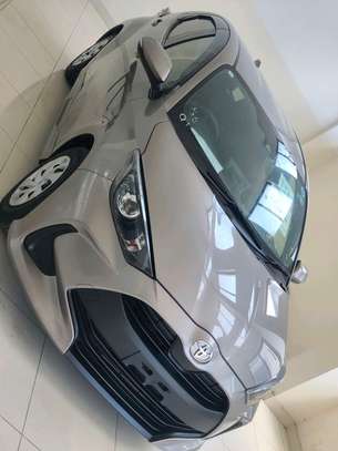 TOYOTA YARIS image 7