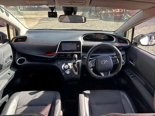 Toyota Sienta perl white color fully loaded 2019 model. image 8