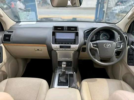 TOYOTA LANDCRUISER PRADO TX.L 2022MODEL SUNROOF PETROL image 4