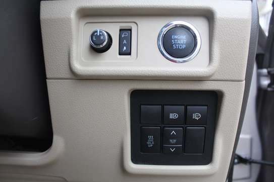 Toyota Landcruiser Prado TX-L 2019 18,000 Kms image 13