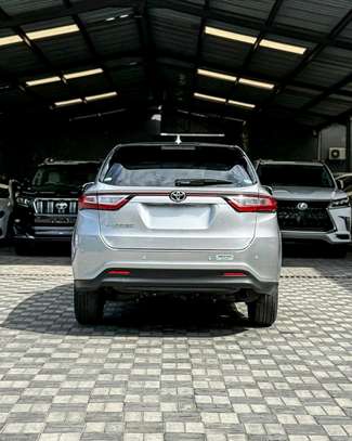 Toyota Harrier Silver 2019 5000km image 12
