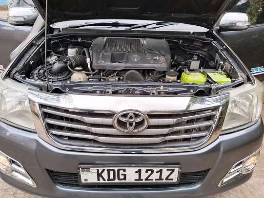 TOYOTA HILUX DOUBLE CAB AUTOMATIC.. image 11