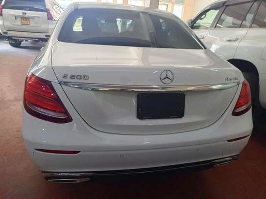 Mercedes Benz e200, 2018 model image 2