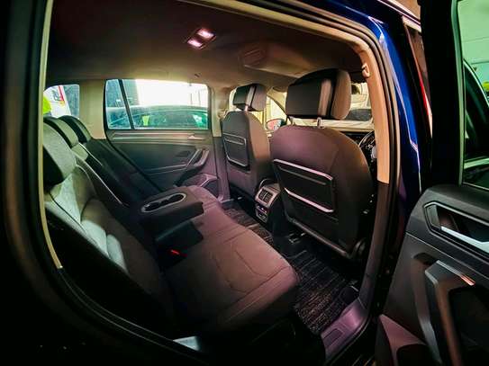 VOLKSWAGEN TIGUAN 4MOTION 2019MODEL DIESEL image 9