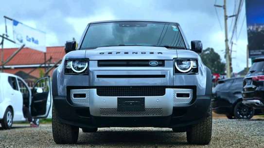 2020 Land Rover defender 110 image 3