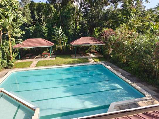 Elegant 5 Bedroom Townhouse for Sale in Kyuna image 5