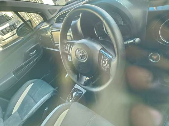 Toyota vitz GR hybrid 2019 image 6