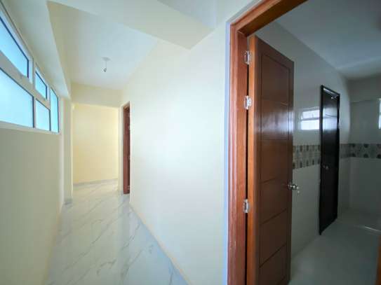 4 Bed Apartment with En Suite at Fourth Parklands Avenue image 8