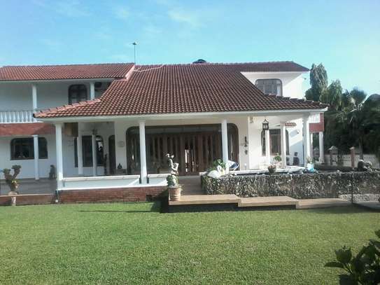 4 Bed Villa with En Suite at Greenwood Nyali image 9