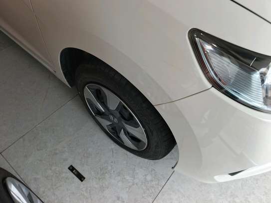 Honda Fit hybrid image 4