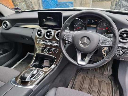 Mercedes Benz image 10