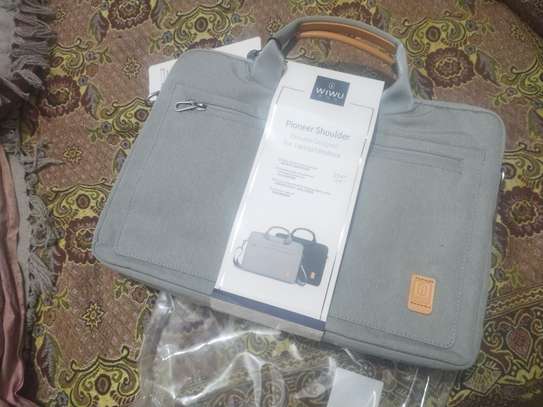 WIWU Pioneer Shoulder Waterproof Bag For 14" Inch Laptop image 4