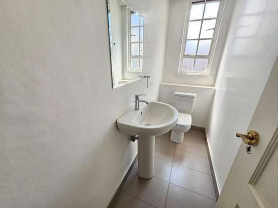 3 Bed Apartment with En Suite in Muthaiga image 17
