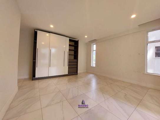 3 Bed Apartment with En Suite at Rhapta Rd image 6