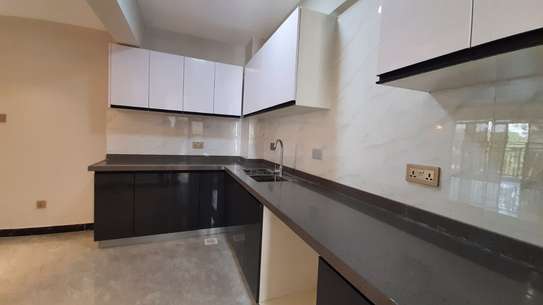 Serviced 3 Bed Apartment with Balcony in Kileleshwa image 5