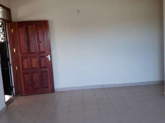 3 Bed Apartment with En Suite in Mtwapa image 7