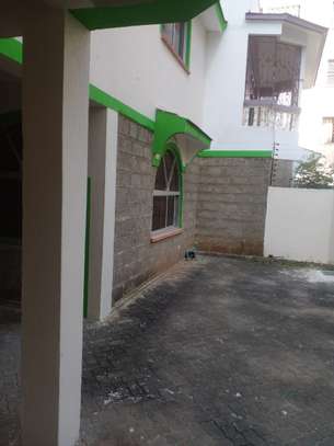 4br house available for rent in Nyali image 7